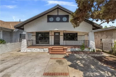 6BR Multi-Family for Sale in Los Angeles, CA