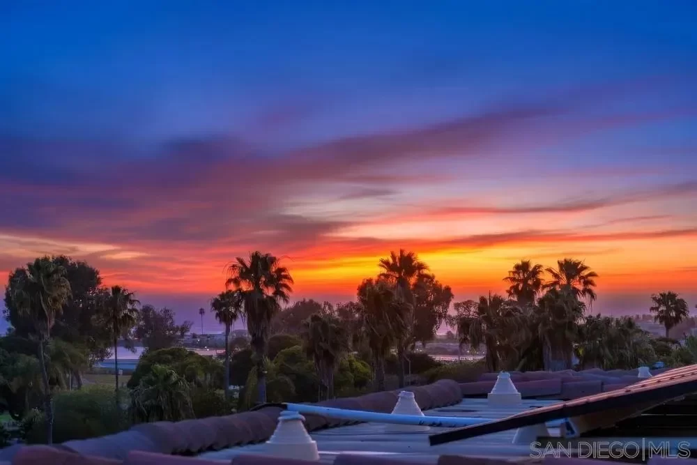 Condo for Sale in San Diego, CA