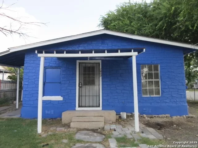 2BR House for Sale in San Antonio, TX