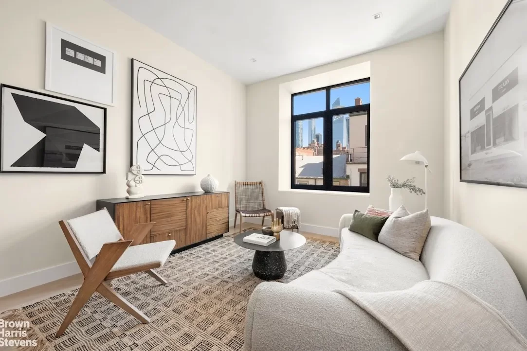 1BR Townhouse for Sale in Manhattan, NY