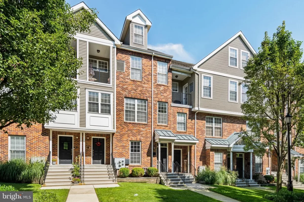 2BR Condo for Sale in Philadelphia, PA