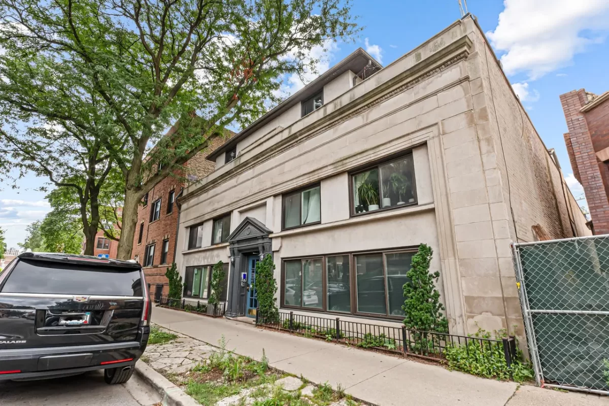 3BR Condo for Sale in Chicago, IL