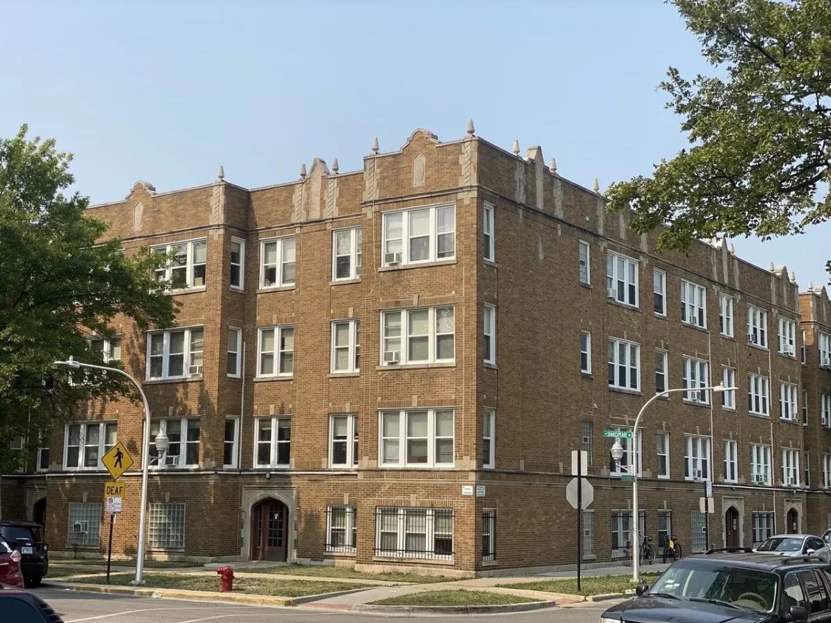 2BR Apartment for Rent in Chicago, IL