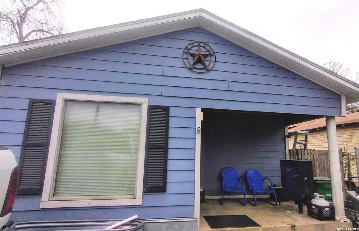 2BR House for Sale in San Antonio, TX