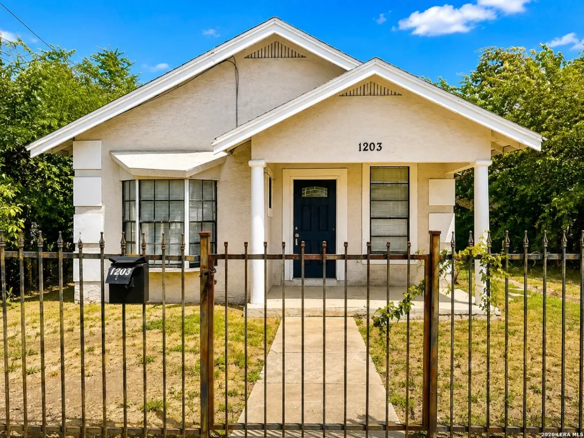 2BR House for Rent in San Antonio, TX