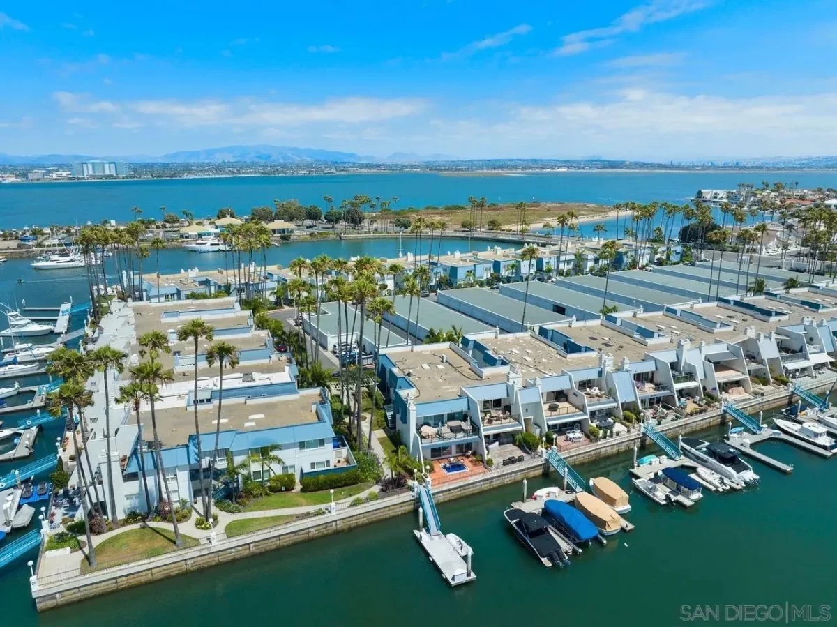 2BR Condo for Sale in Coronado, CA
