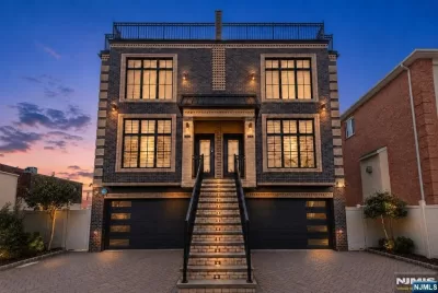3BR Townhouse for Sale in Cliffside Park, NJ