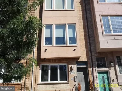 3BR Townhouse for Sale in Philadelphia, PA