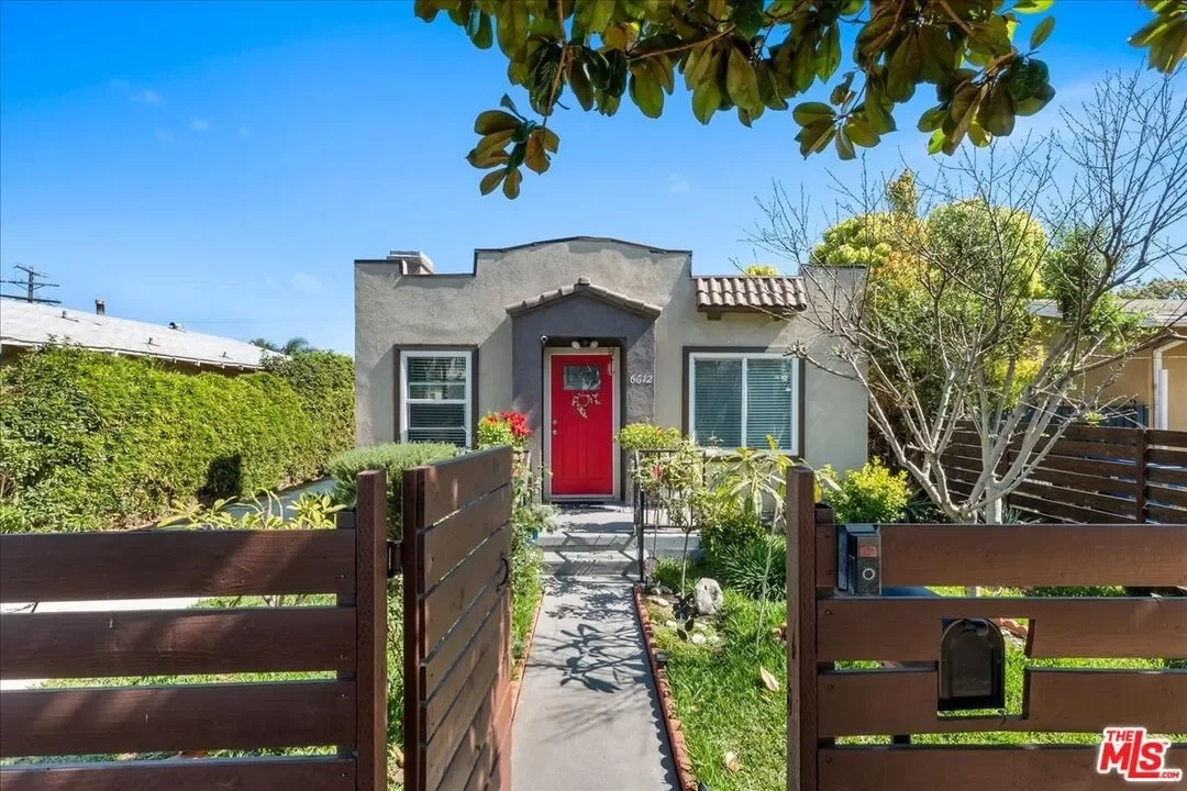 4BR House for Sale in Los Angeles, CA