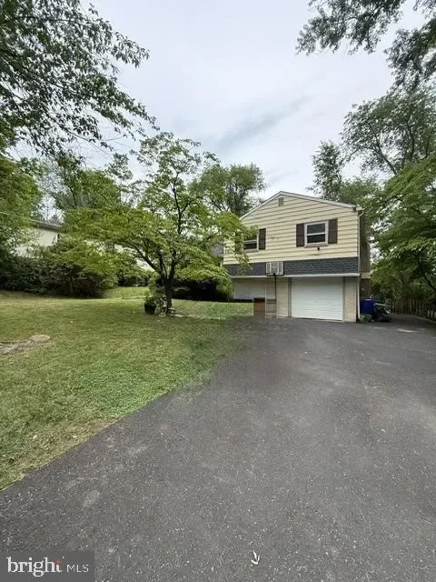4BR House for Sale in Elkins Park, PA