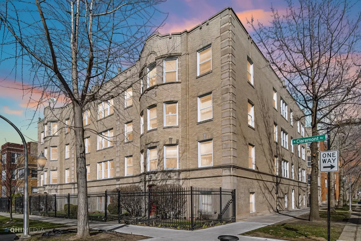2BR Condo for Sale in Chicago, IL