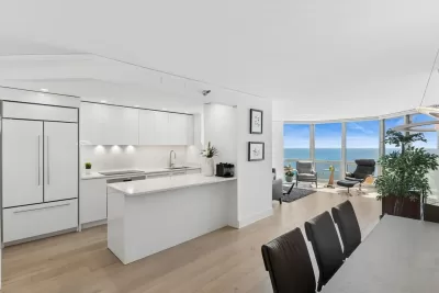 3BR Condo for Sale in Chicago, IL