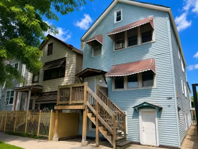 6BR Multi-Family for Sale in Chicago, IL