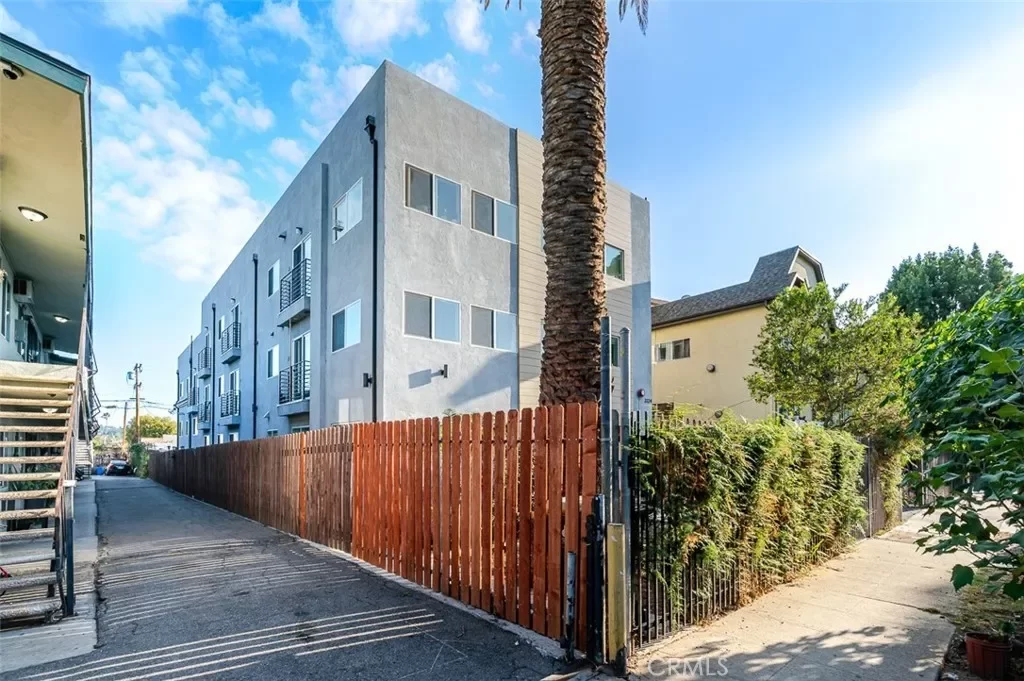 11BR Multi-Family for Sale in Los Angeles, CA