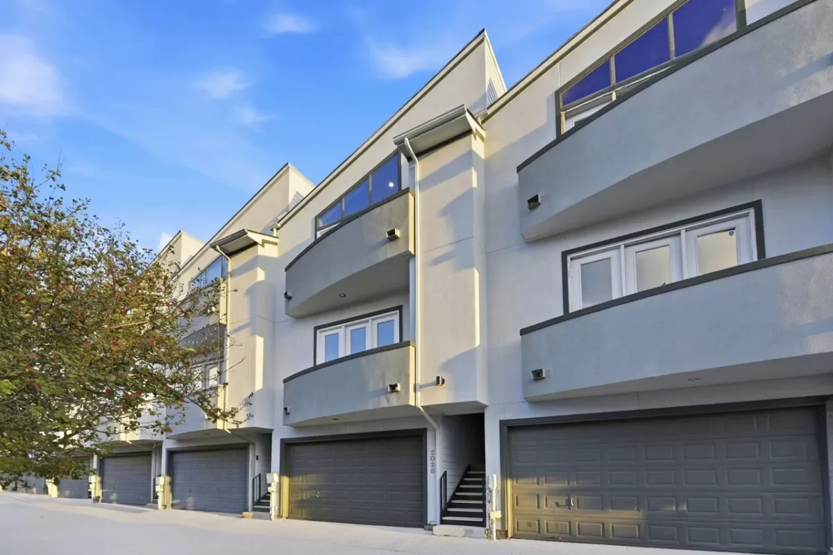 3BR Townhouse for Sale in Houston, TX