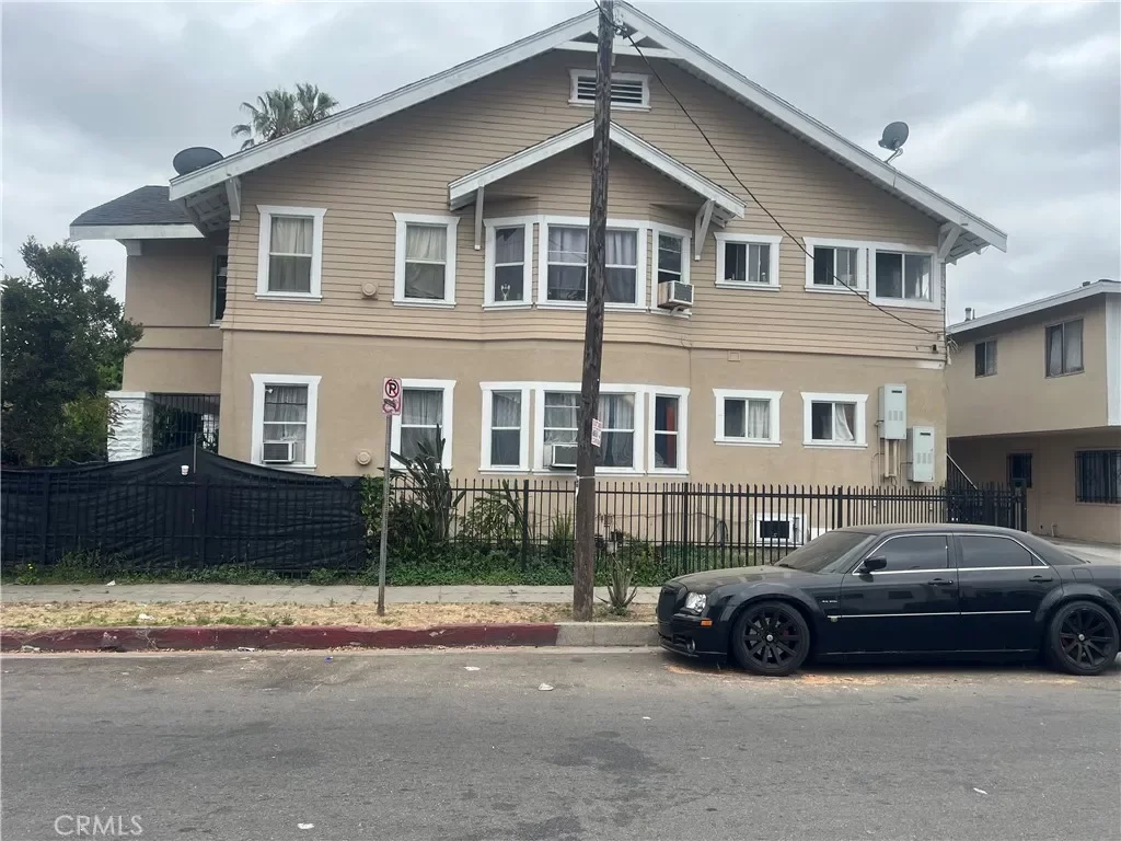 12BR Multi-Family for Sale in Los Angeles, CA