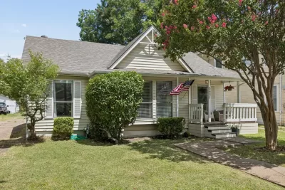 2BR House for Sale in Dallas, TX