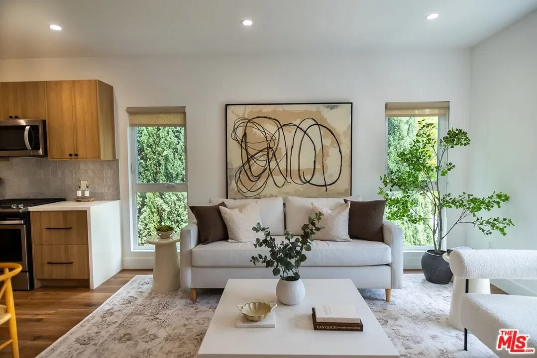 3BR Condo for Sale in Los Angeles, CA