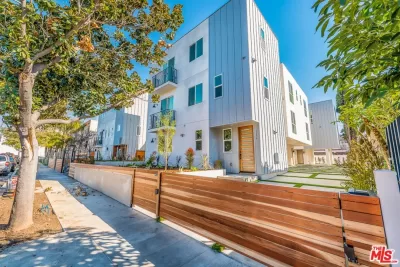 3BR Apartment for Rent in Los Angeles, CA
