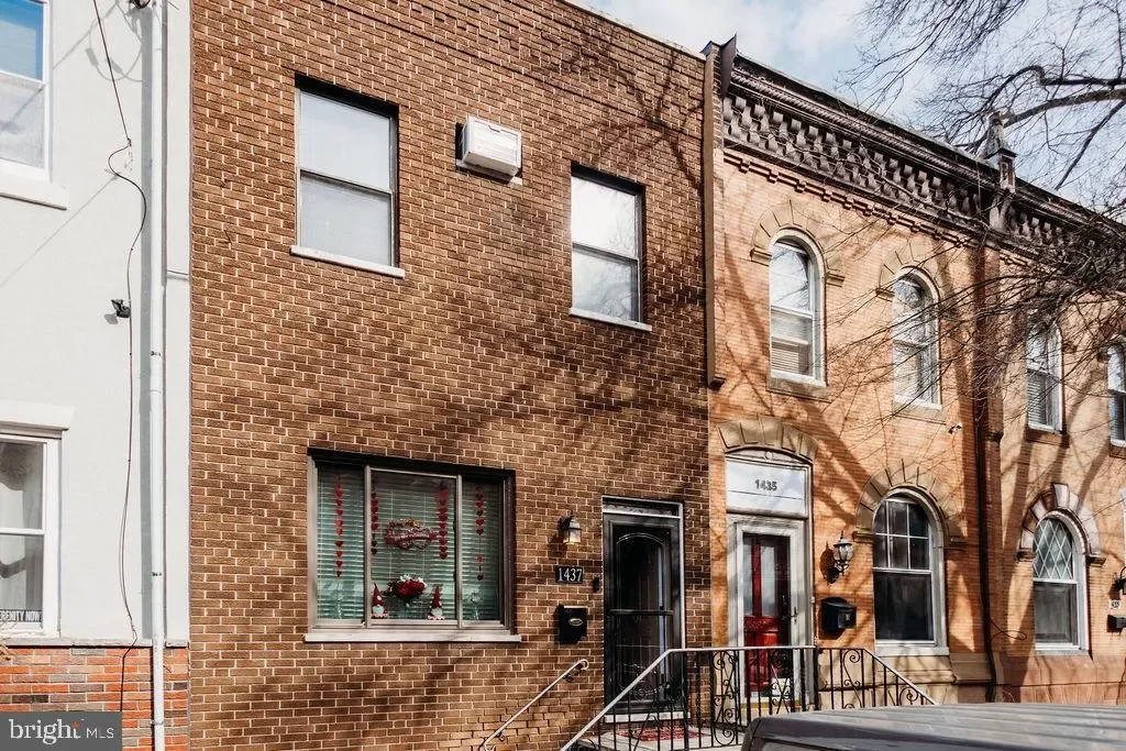 4BR Townhouse for Sale in Philadelphia, PA