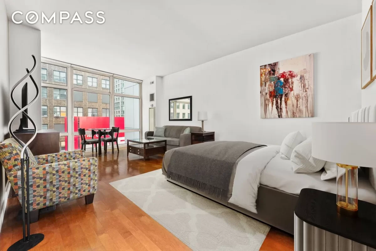 Condo for Sale in Manhattan, NY