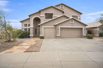 5BR House for Rent in Glendale, AZ