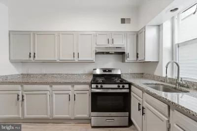3BR Townhouse for Sale in Philadelphia, PA