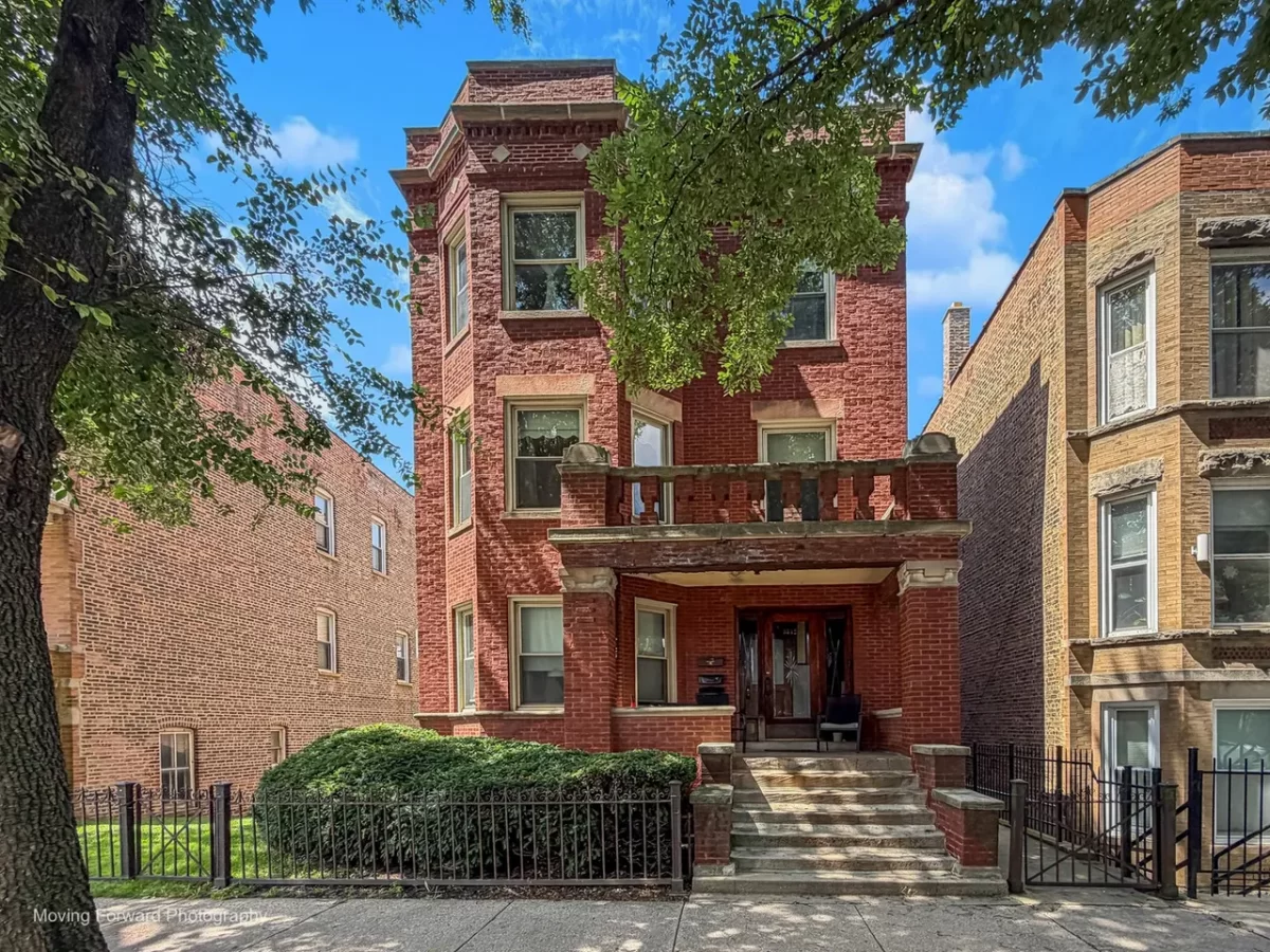 8BR Multi-Family for Sale in Chicago, IL