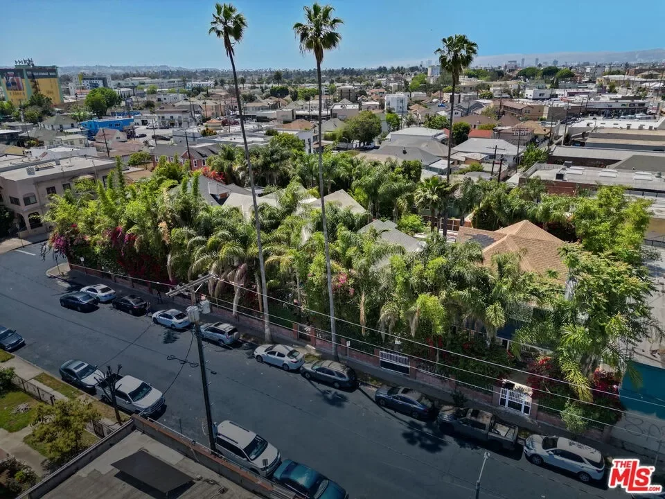 5BR House for Sale in Los Angeles, CA