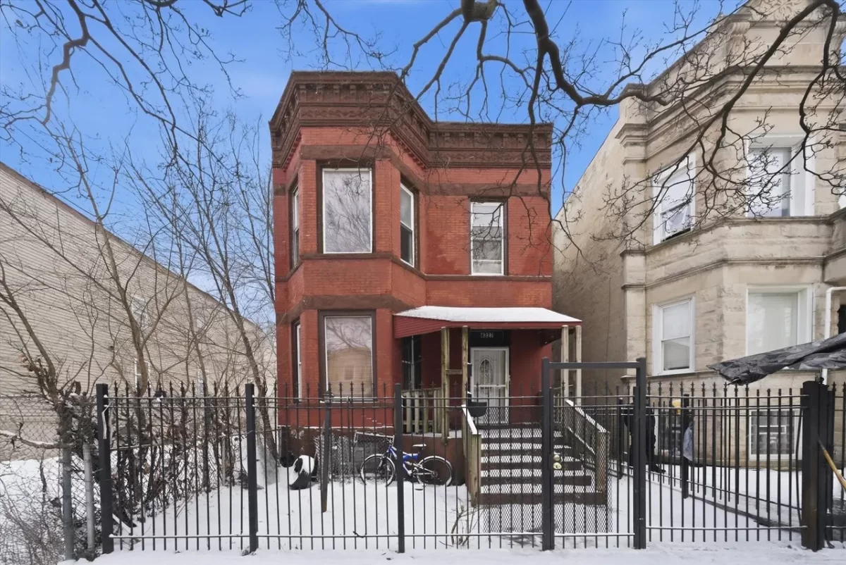 5BR Multi-Family for Sale in Chicago, IL