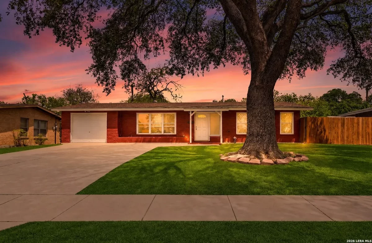 2BR House for Sale in San Antonio, TX