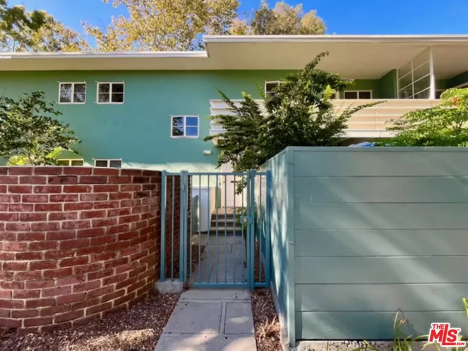 1BR Condo for Sale in Los Angeles, CA