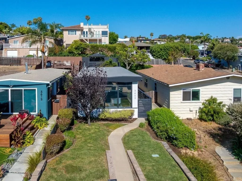 2BR House for Sale in San Diego, CA