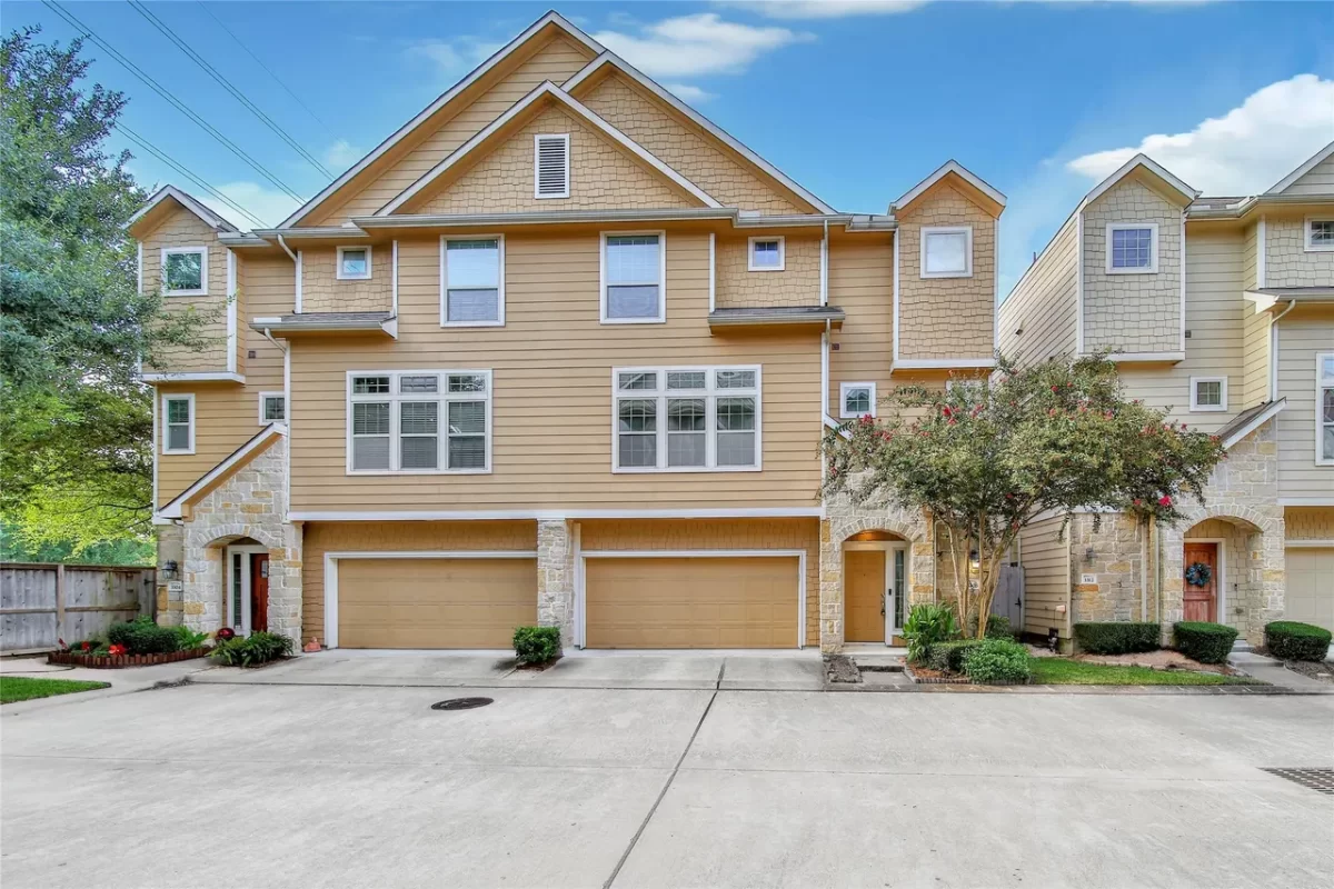 3BR Townhouse for Sale in Houston, TX