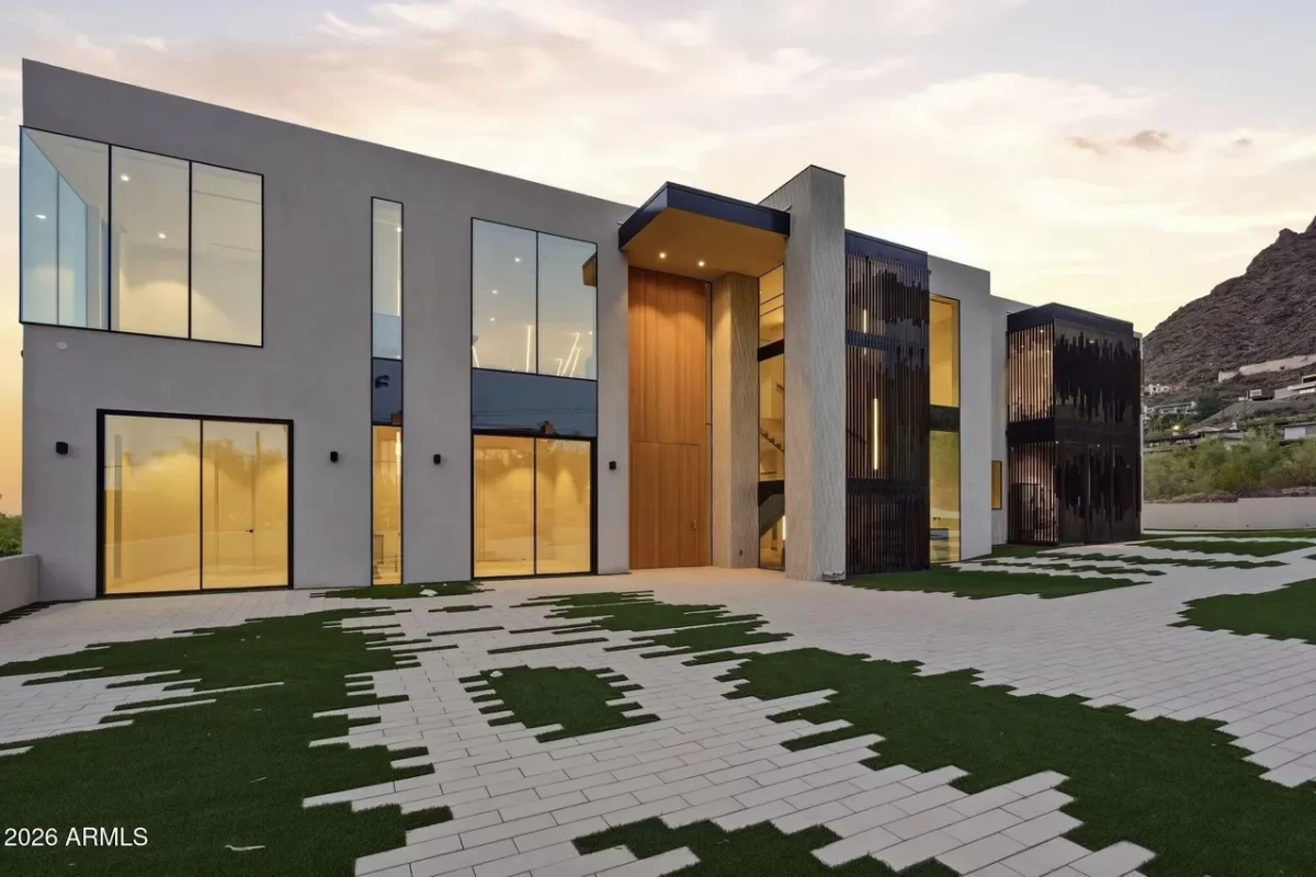 7BR House for Sale in Phoenix, AZ
