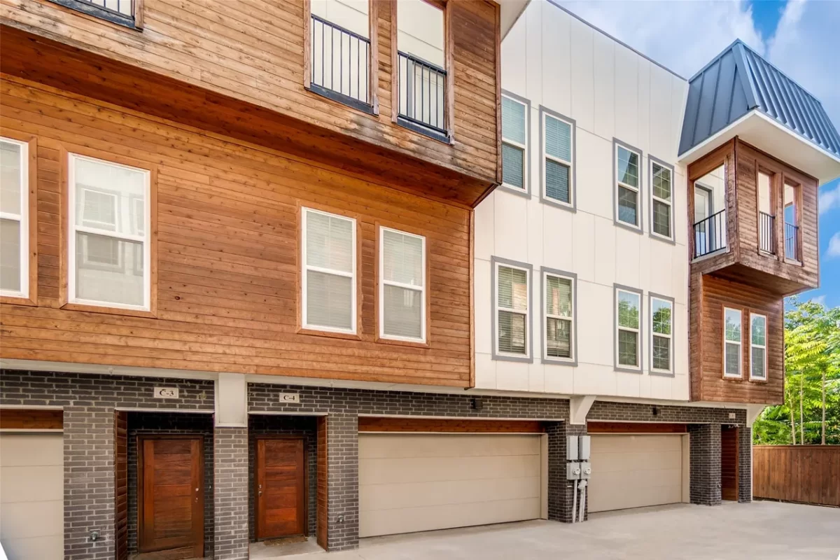3BR Townhouse for Rent in Dallas, TX