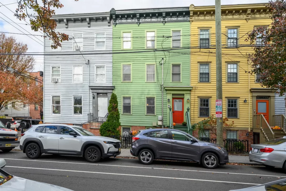 4BR Multi-Family for Sale in Jersey City, NJ
