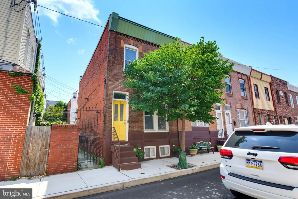 3BR Townhouse for Sale in Philadelphia, PA