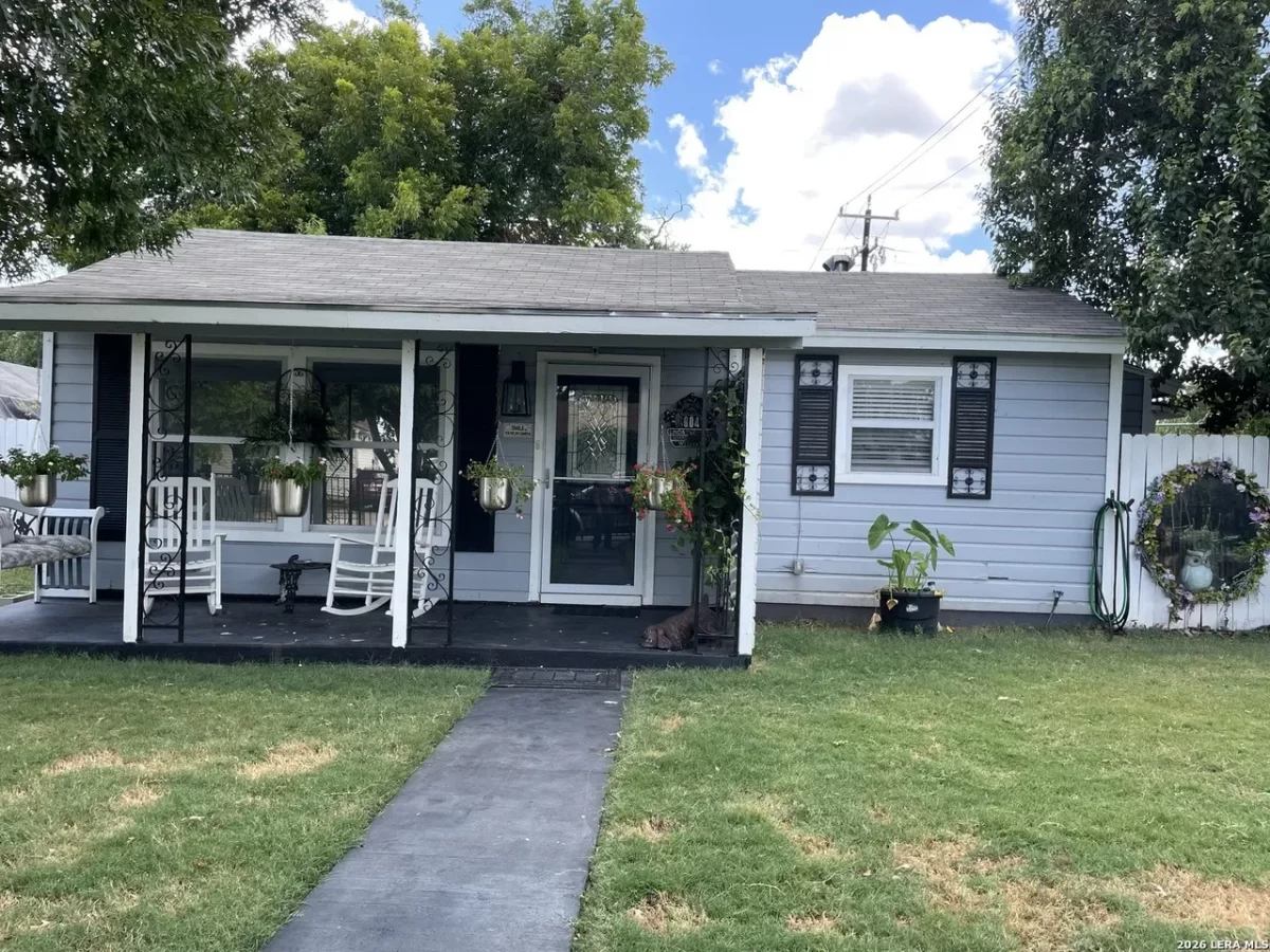 4BR House for Sale in San Antonio, TX