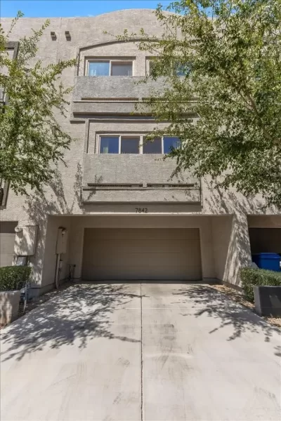 3BR Townhouse for Rent in Phoenix, AZ