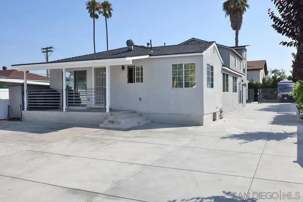 8BR Multi-Family for Sale in Chula Vista, CA