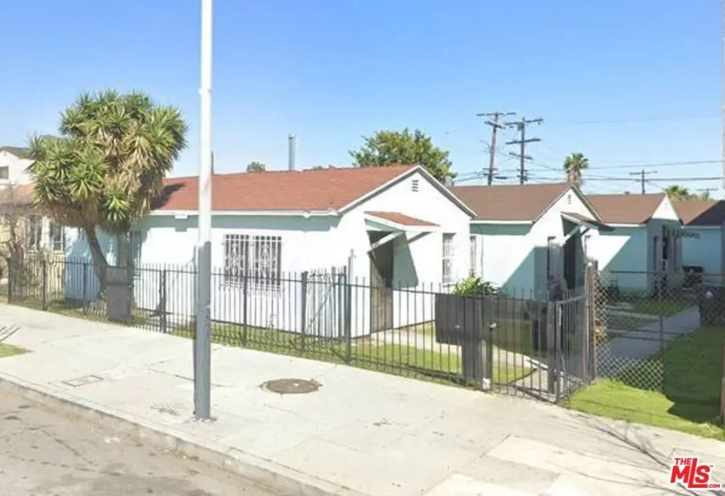 8BR Multi-Family for Sale in Los Angeles, CA