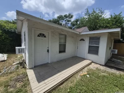 2BR House for Rent in San Antonio, TX
