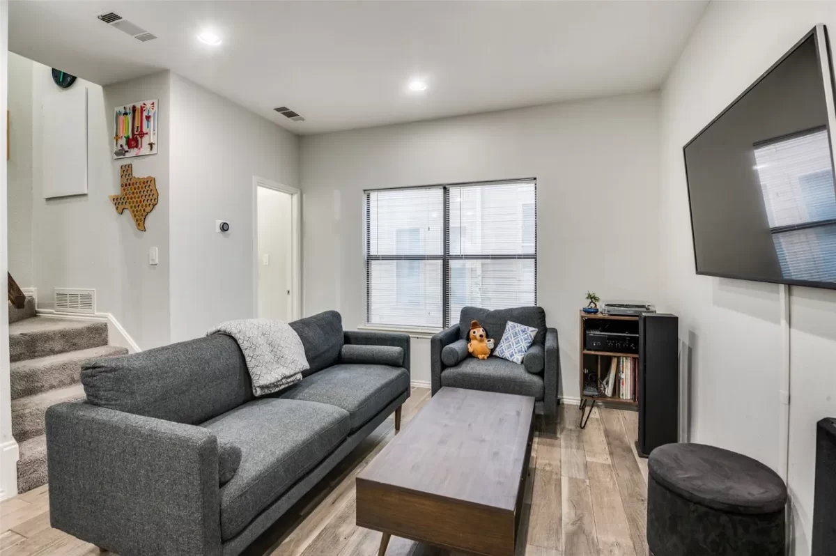 2BR Condo for Sale in Dallas, TX