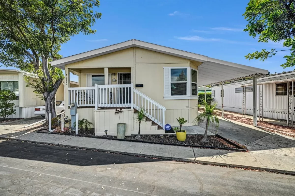 2BR House for Sale in San Diego, CA