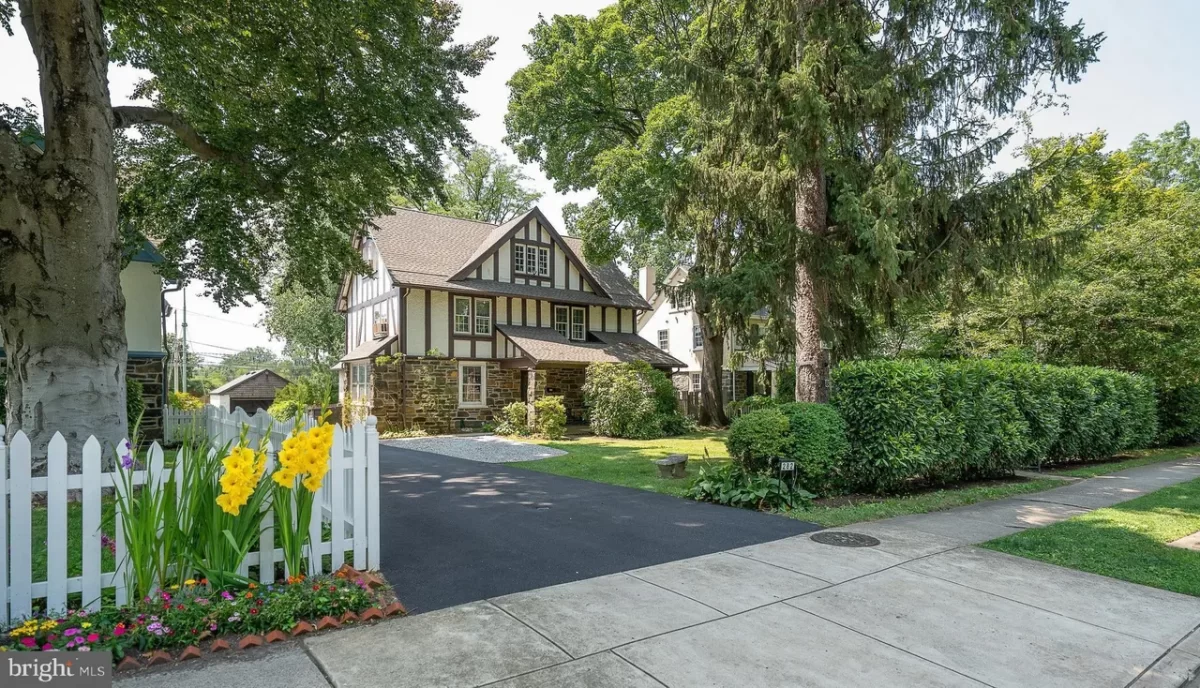 6BR House for Sale in Wynnewood, PA