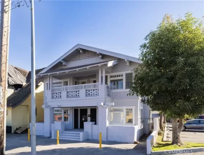 6BR Multi-Family for Sale in Los Angeles, CA