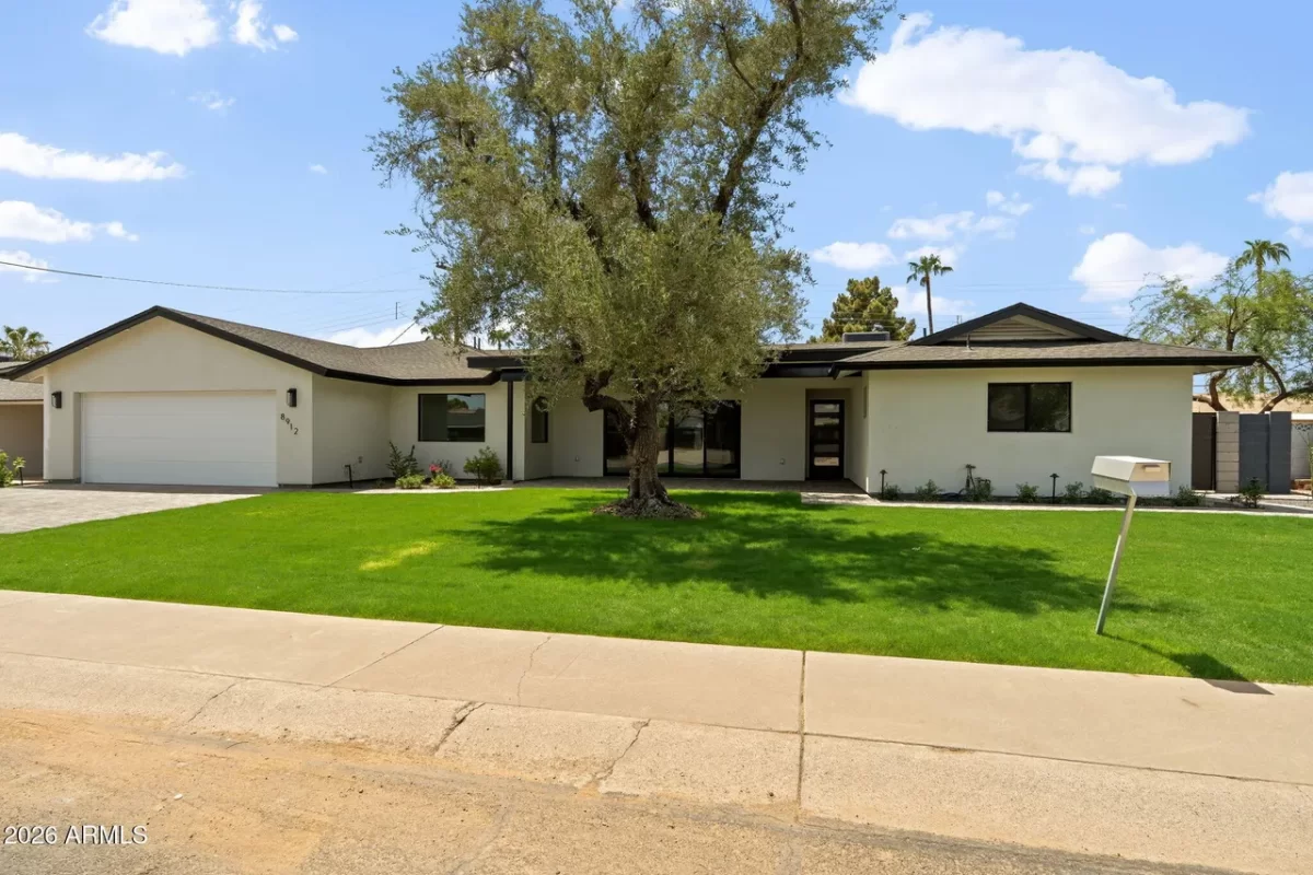 4BR House for Sale in Phoenix, AZ