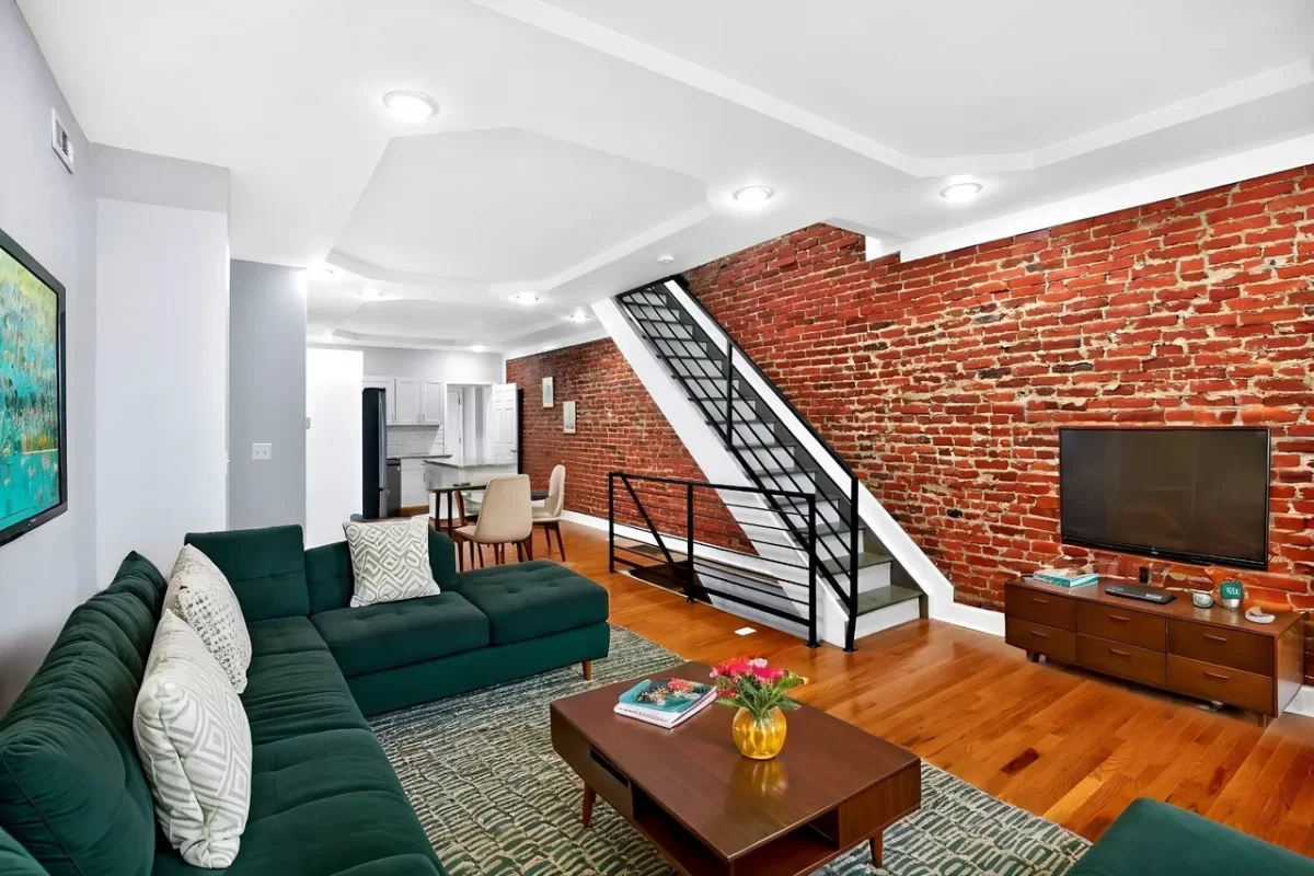 3BR Townhouse for Sale in Philadelphia, PA