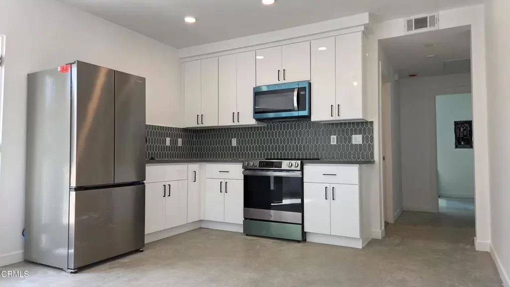 2BR House for Rent in Los Angeles, CA